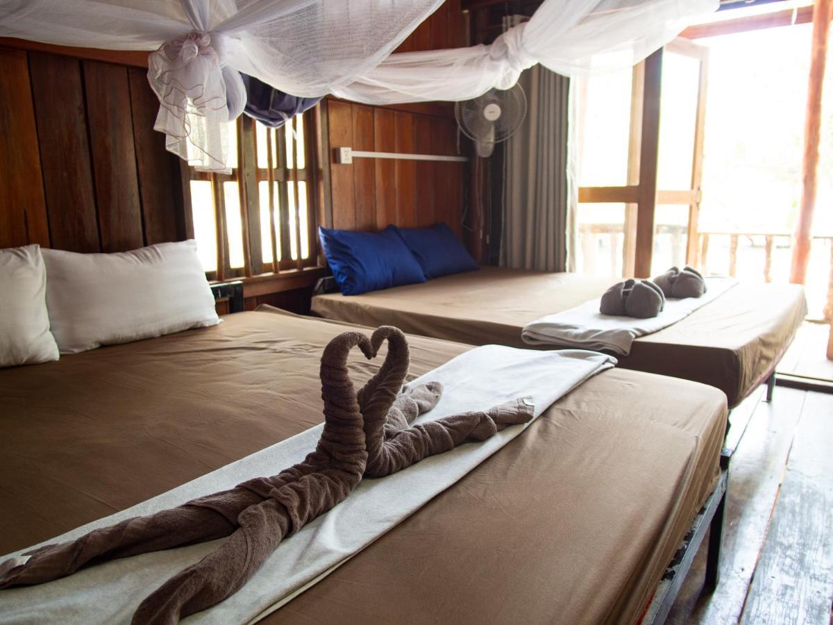 Funky Beach Hostel Sihanoukville Buitenkant foto
