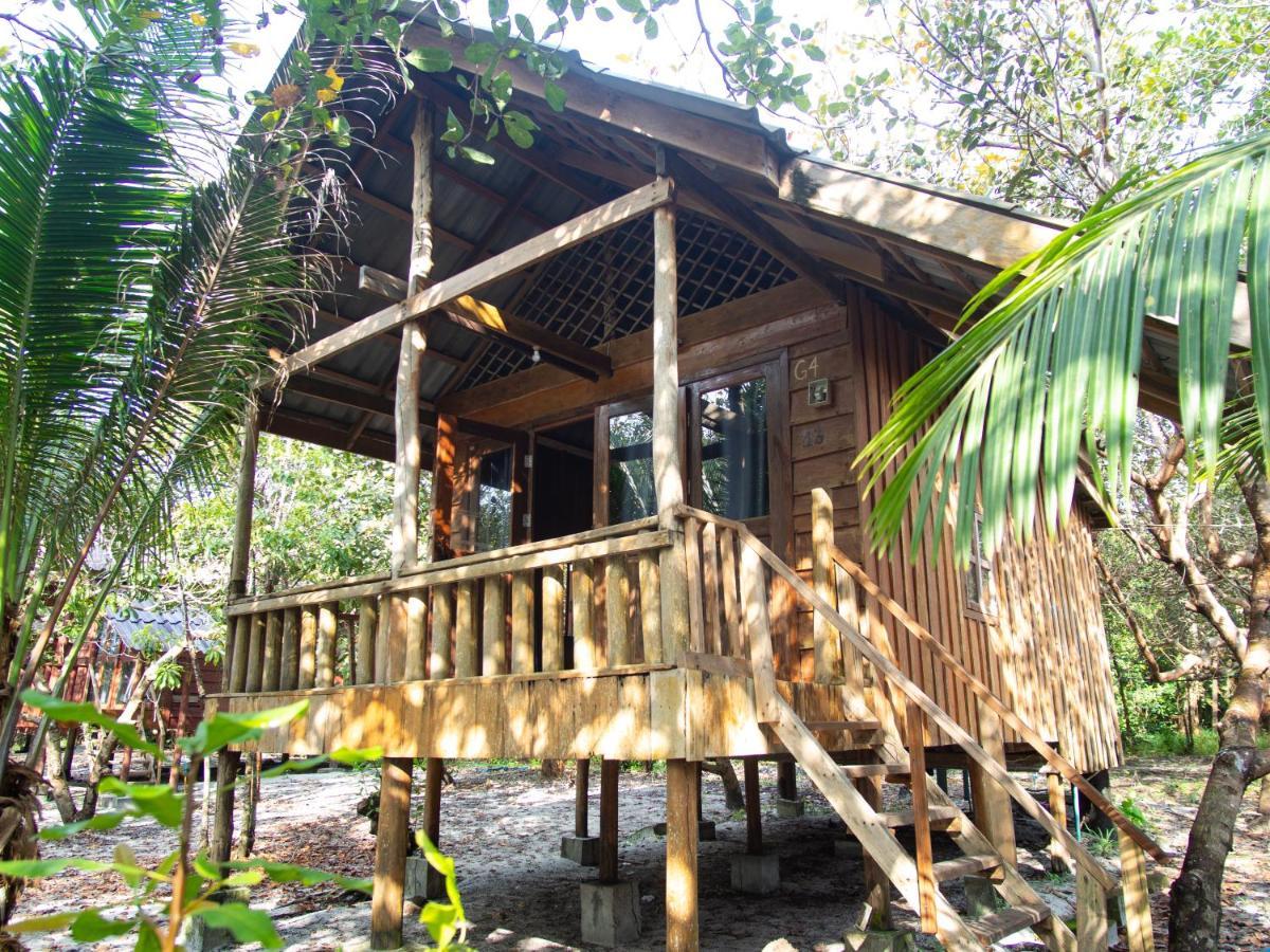 Funky Beach Hostel Sihanoukville Buitenkant foto