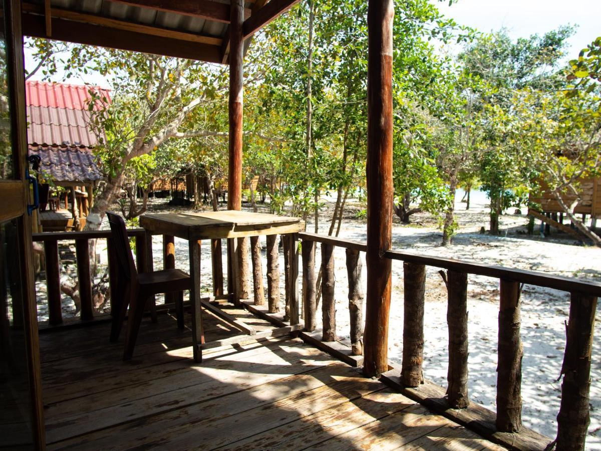 Funky Beach Hostel Sihanoukville Buitenkant foto