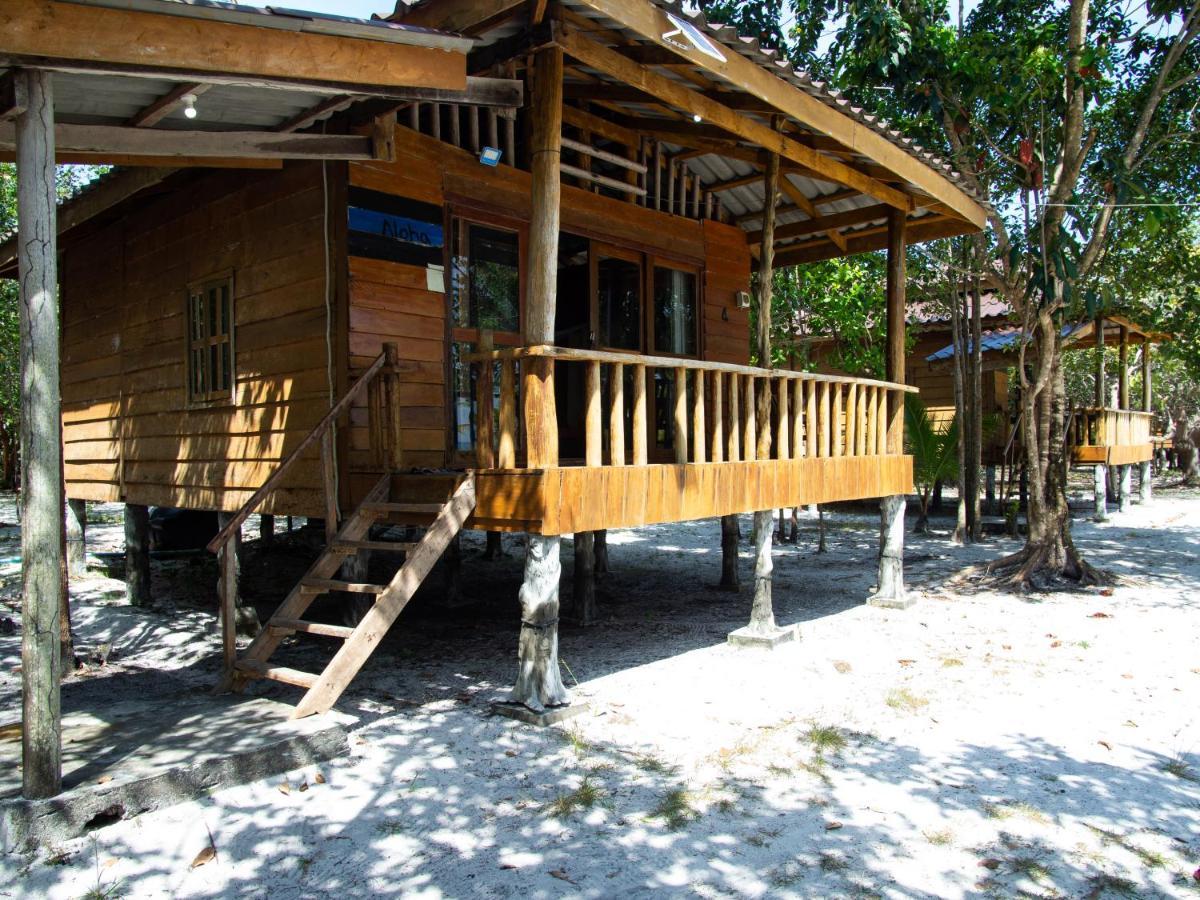 Funky Beach Hostel Sihanoukville Buitenkant foto