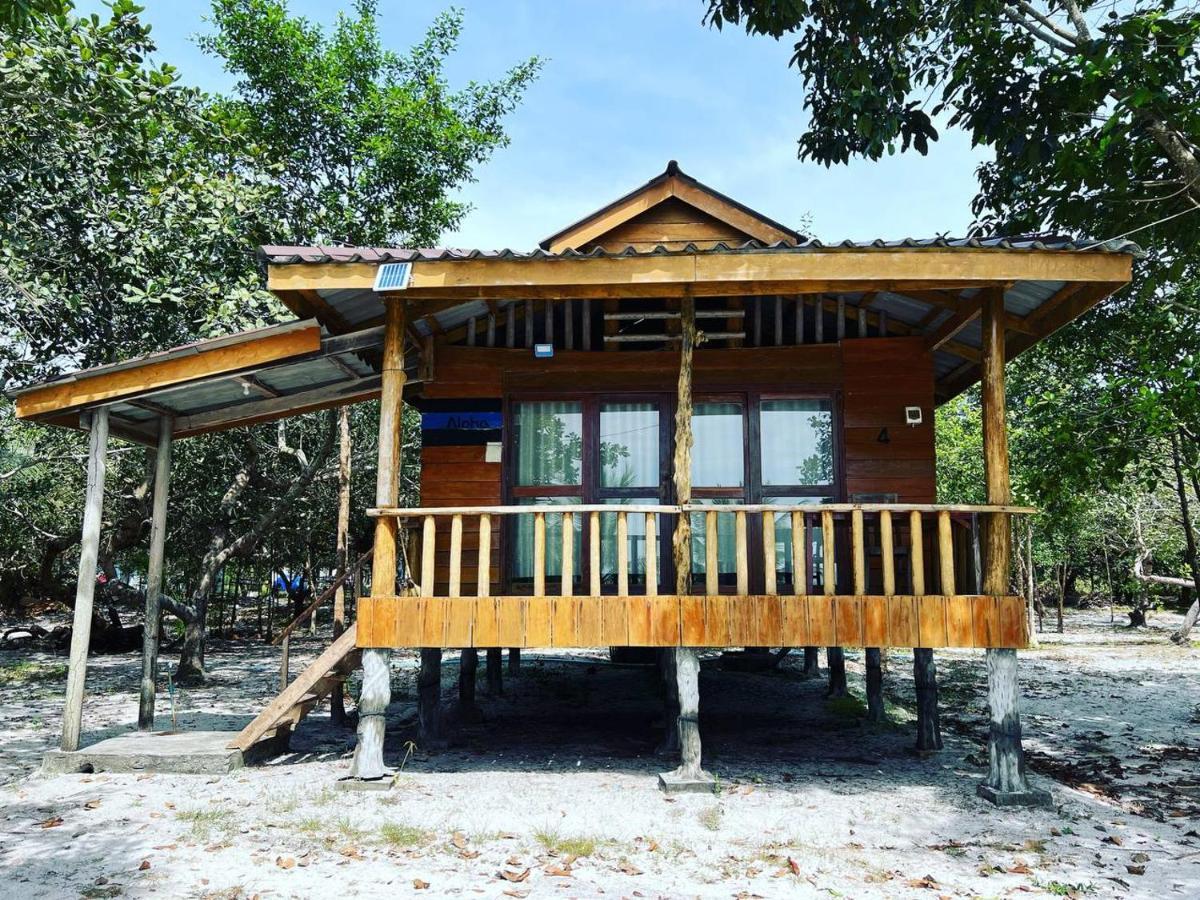 Funky Beach Hostel Sihanoukville Buitenkant foto