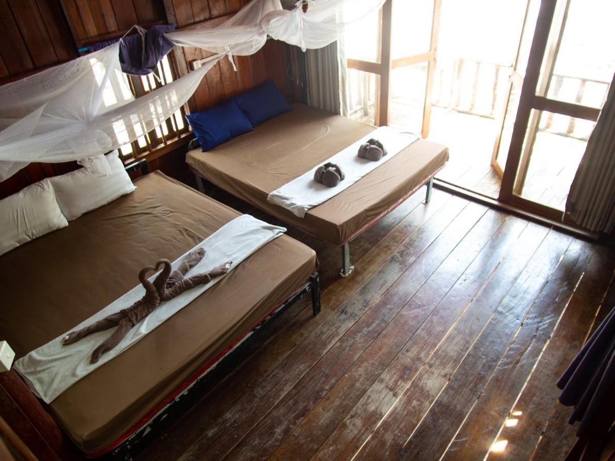 Funky Beach Hostel Sihanoukville Buitenkant foto
