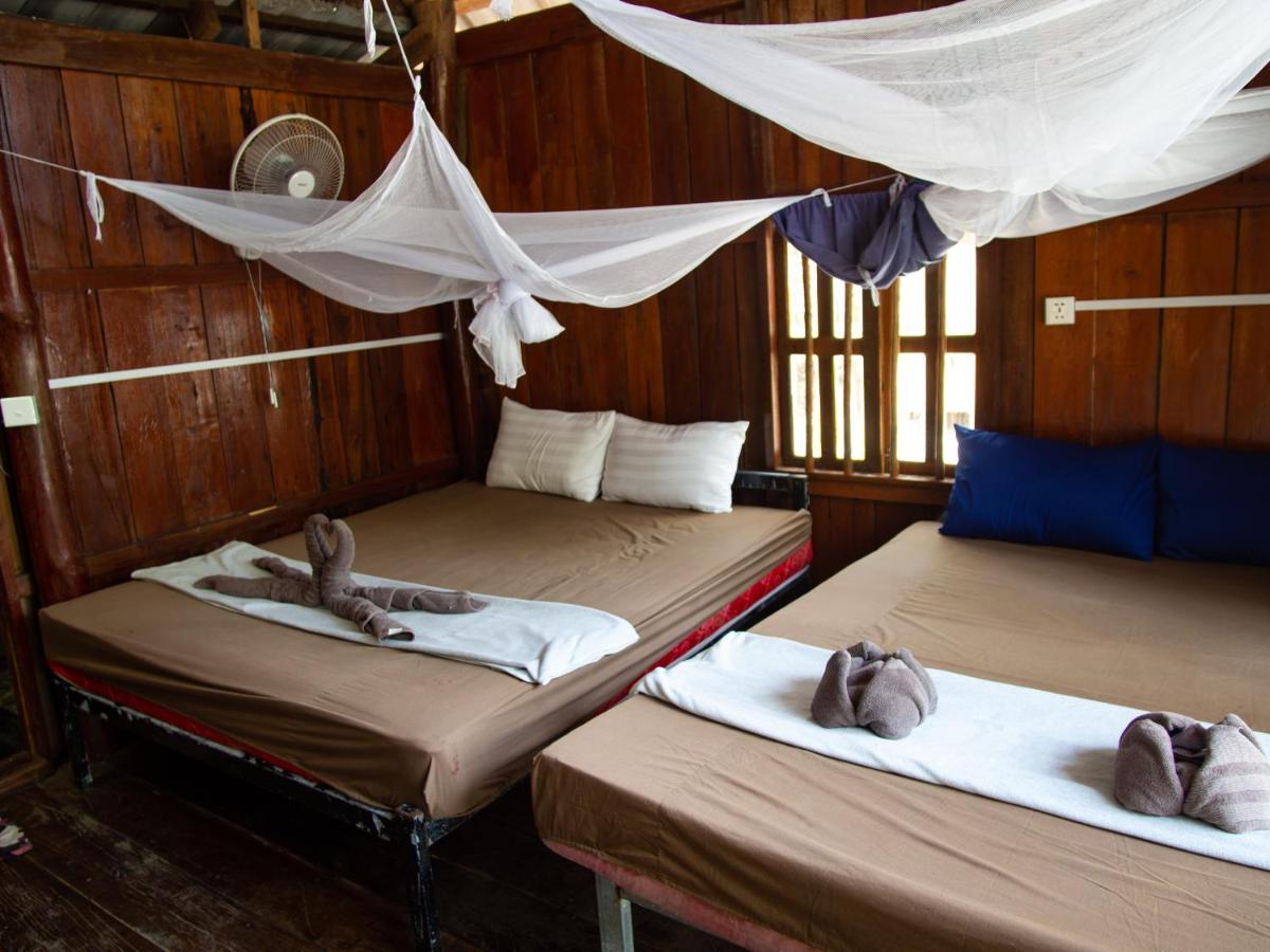 Funky Beach Hostel Sihanoukville Buitenkant foto