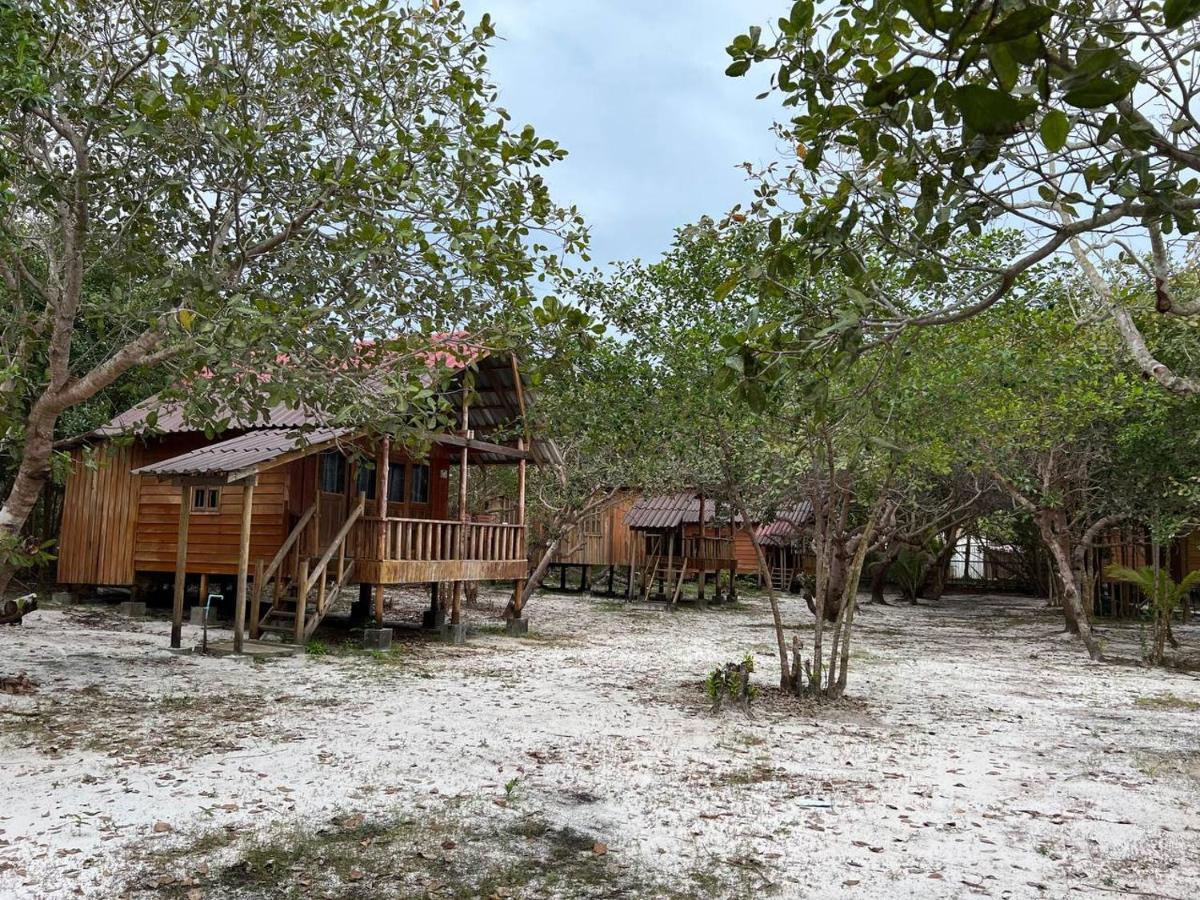 Funky Beach Hostel Sihanoukville Buitenkant foto