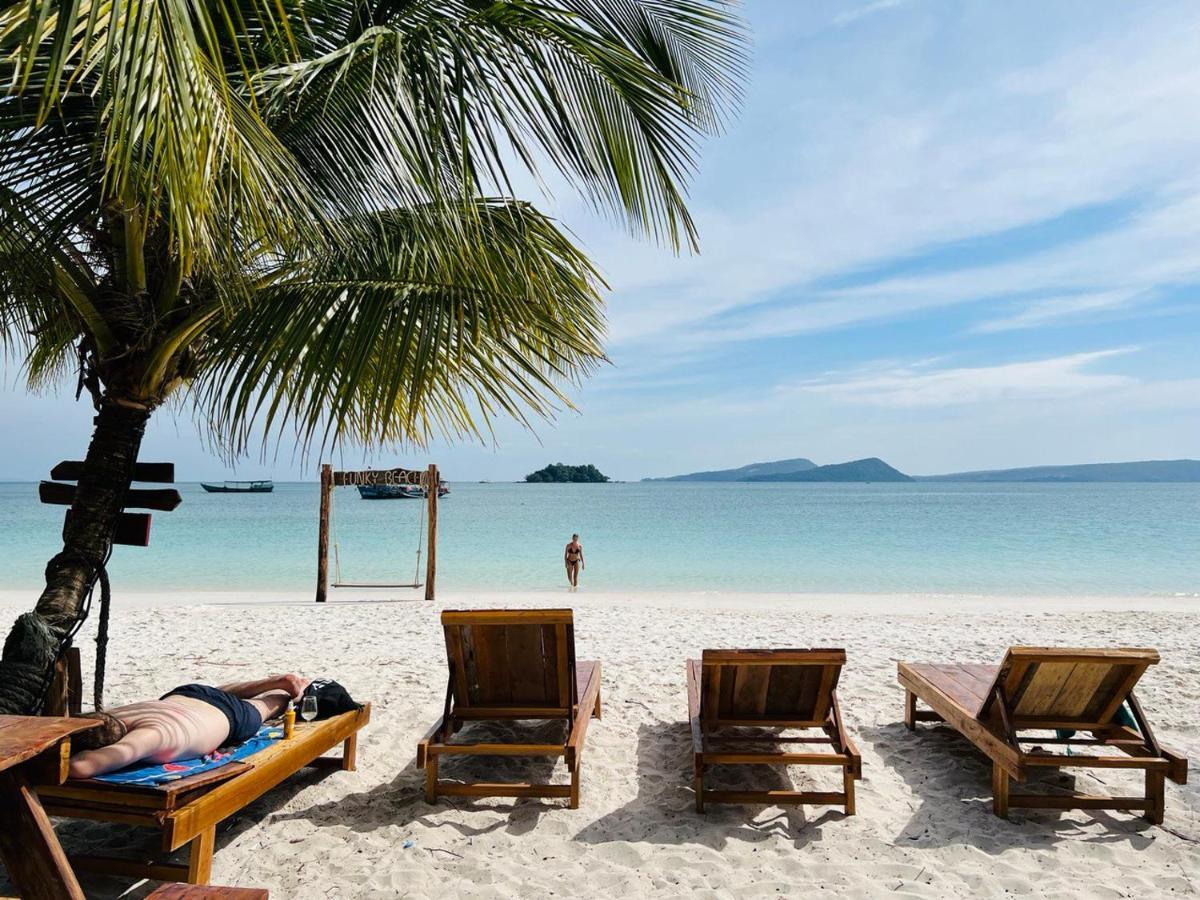 Funky Beach Hostel Sihanoukville Buitenkant foto