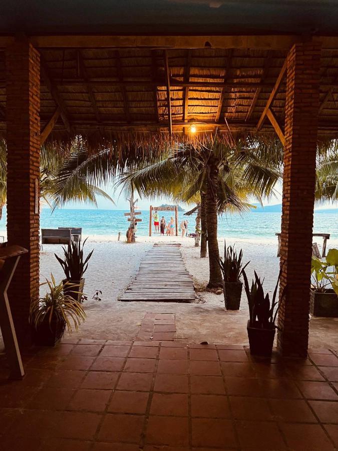 Funky Beach Hostel Sihanoukville Buitenkant foto
